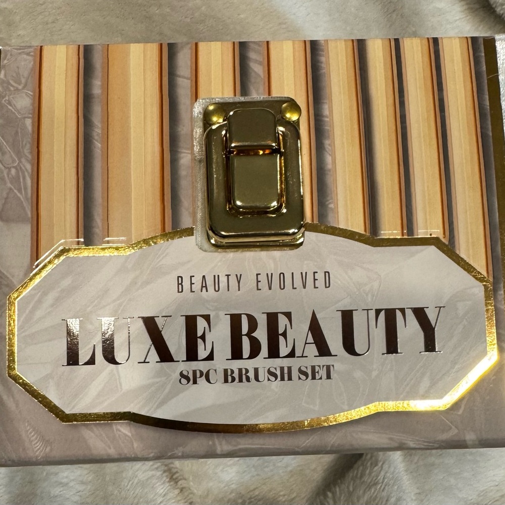 💜🩷 Beauty Evolved Lux Brush set with case NIB